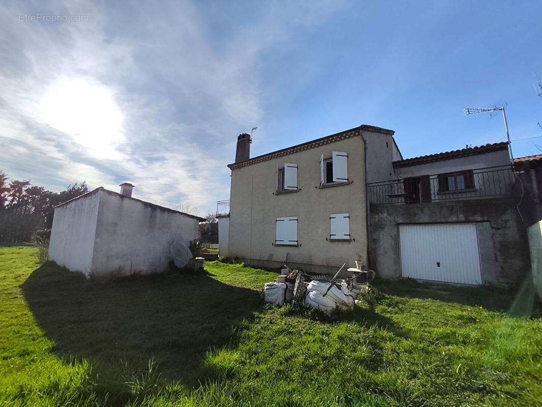 Maison à MONTELIMAR