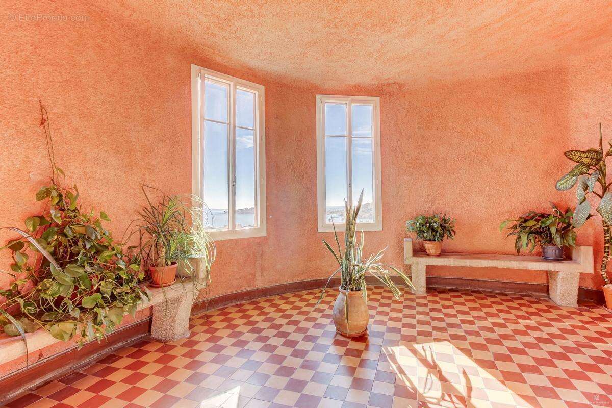 Appartement à BEAULIEU-SUR-MER