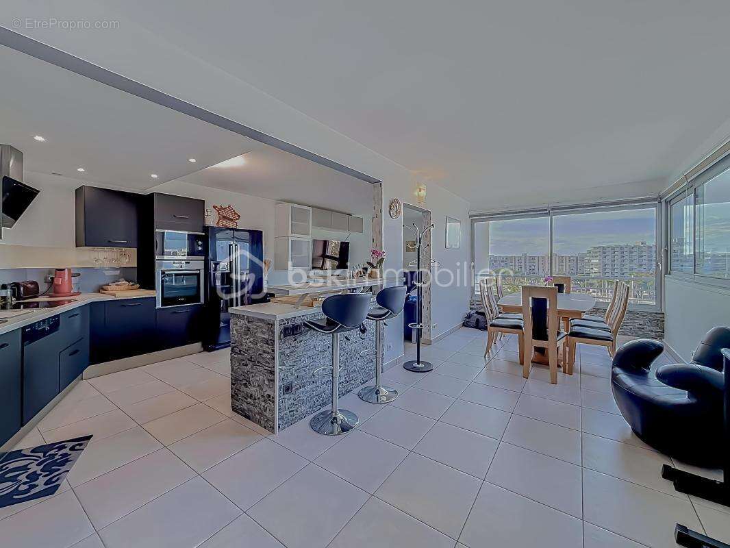 *** appartement duplex t3 de 87 m² – vue mer & port de carnon – cave & parking *** - photo 4