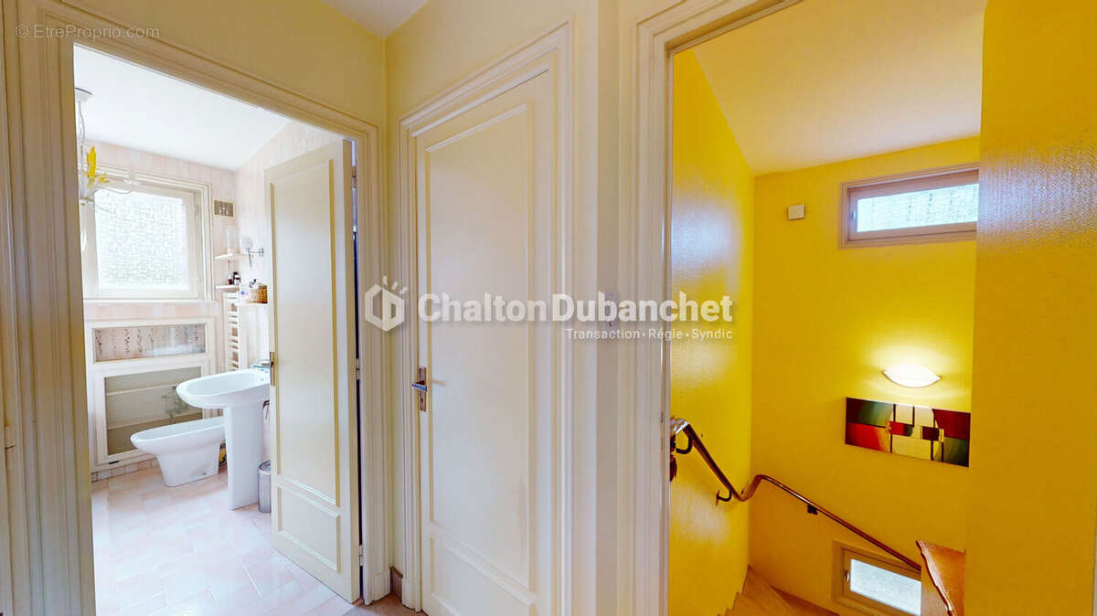 COURS - Maison de 159 m² - photo 7