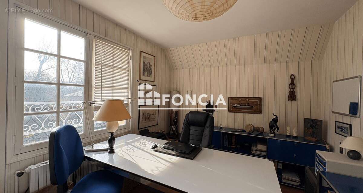 Maison à MORANCEZ
