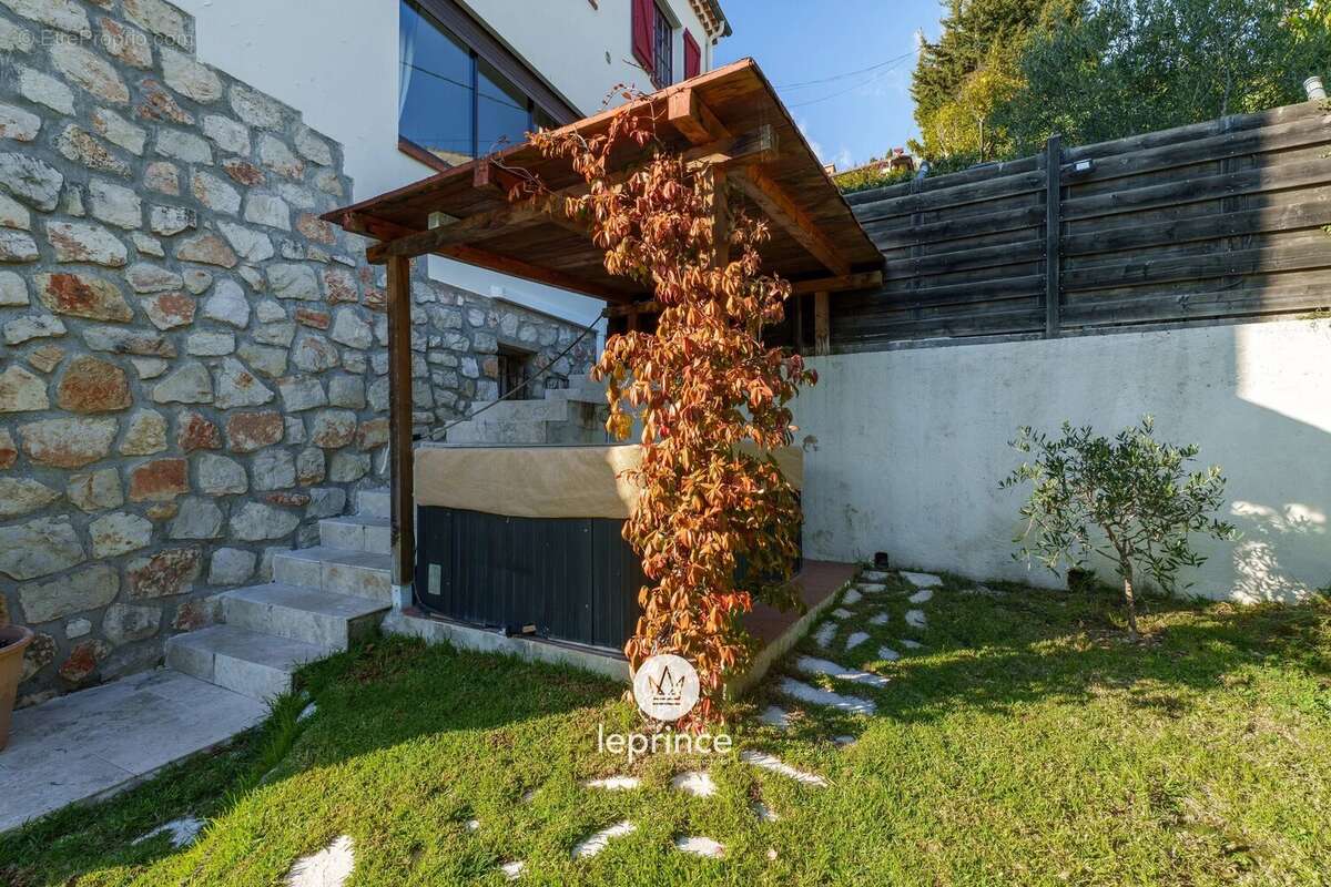 Appartement à VENCE