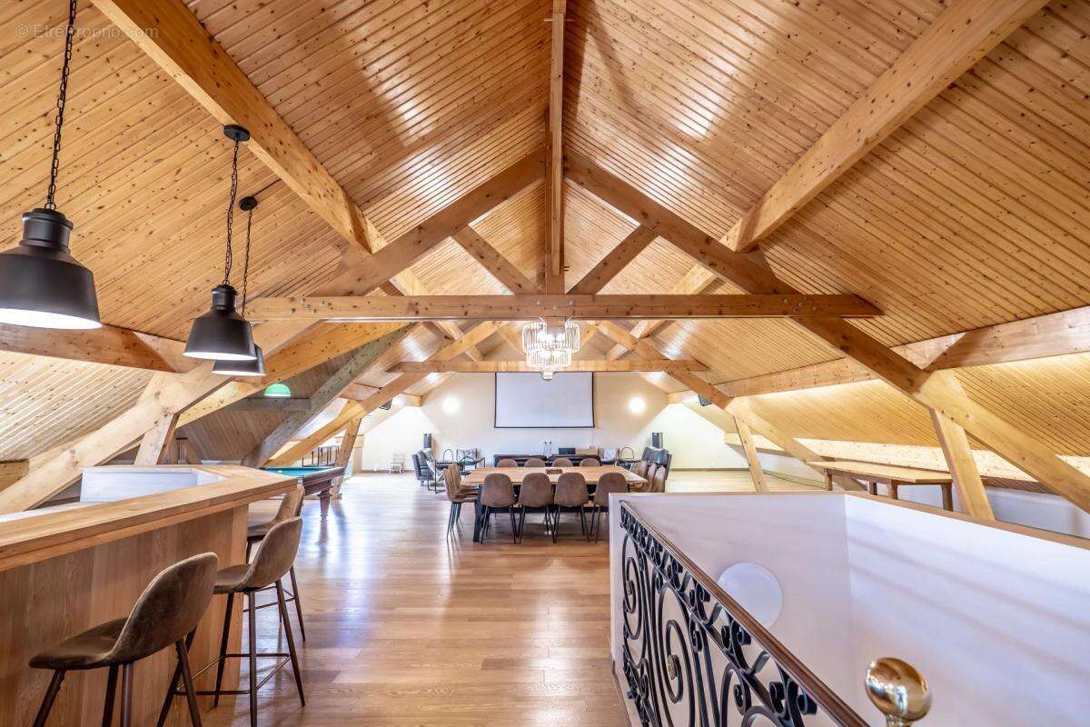 Maison à VILLENEUVE-LE-COMTE