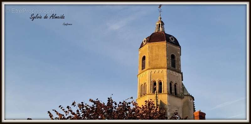Maison à BAGE-LE-CHATEL