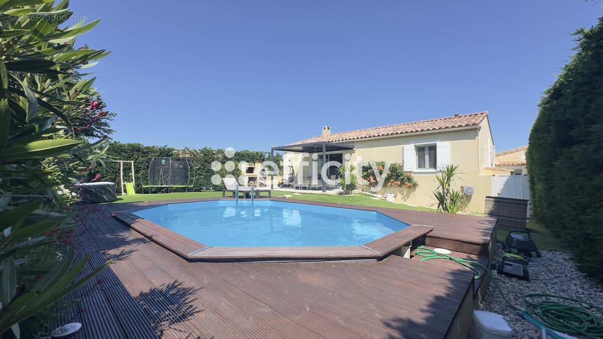 Maison à LAPALUD