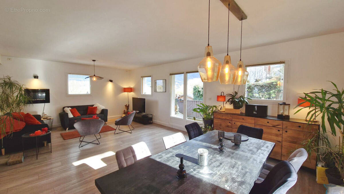 Appartement à VIVIERS-DU-LAC