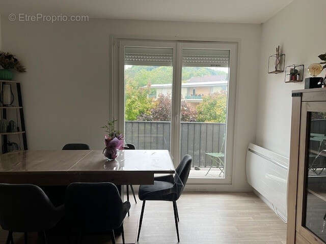 Appartement à VIEUX-CHARMONT