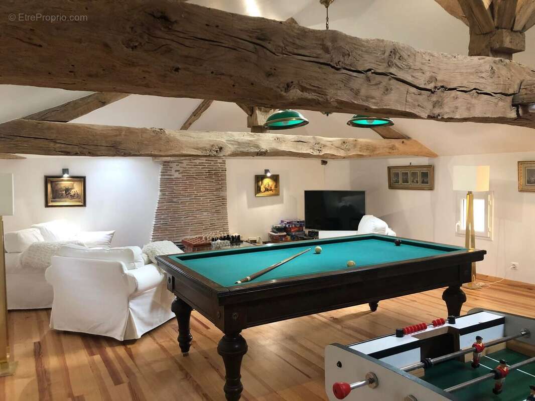Maison 158 m² à Chasseneuil-Sur-Bonnieure  - photo 7