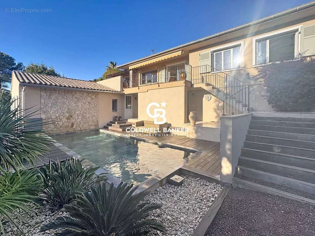 Maison à SAINT-RAPHAEL