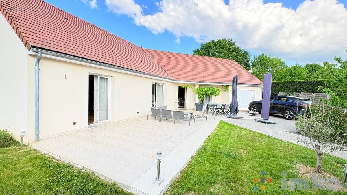 Maison à LA VENDUE-MIGNOT