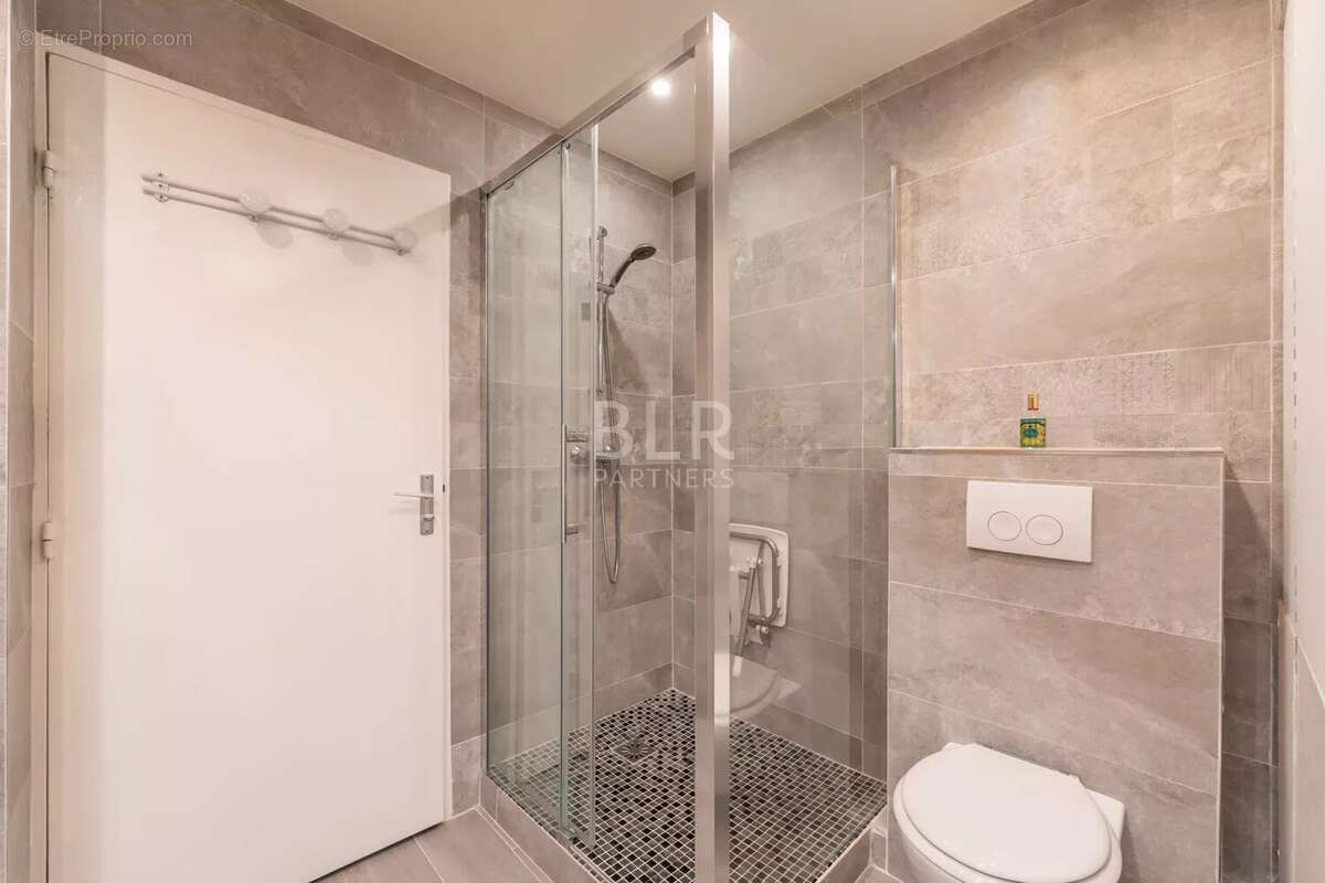 Appartement à PARIS-20E