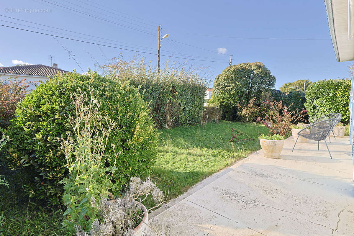 Maison à VAUX-SUR-MER