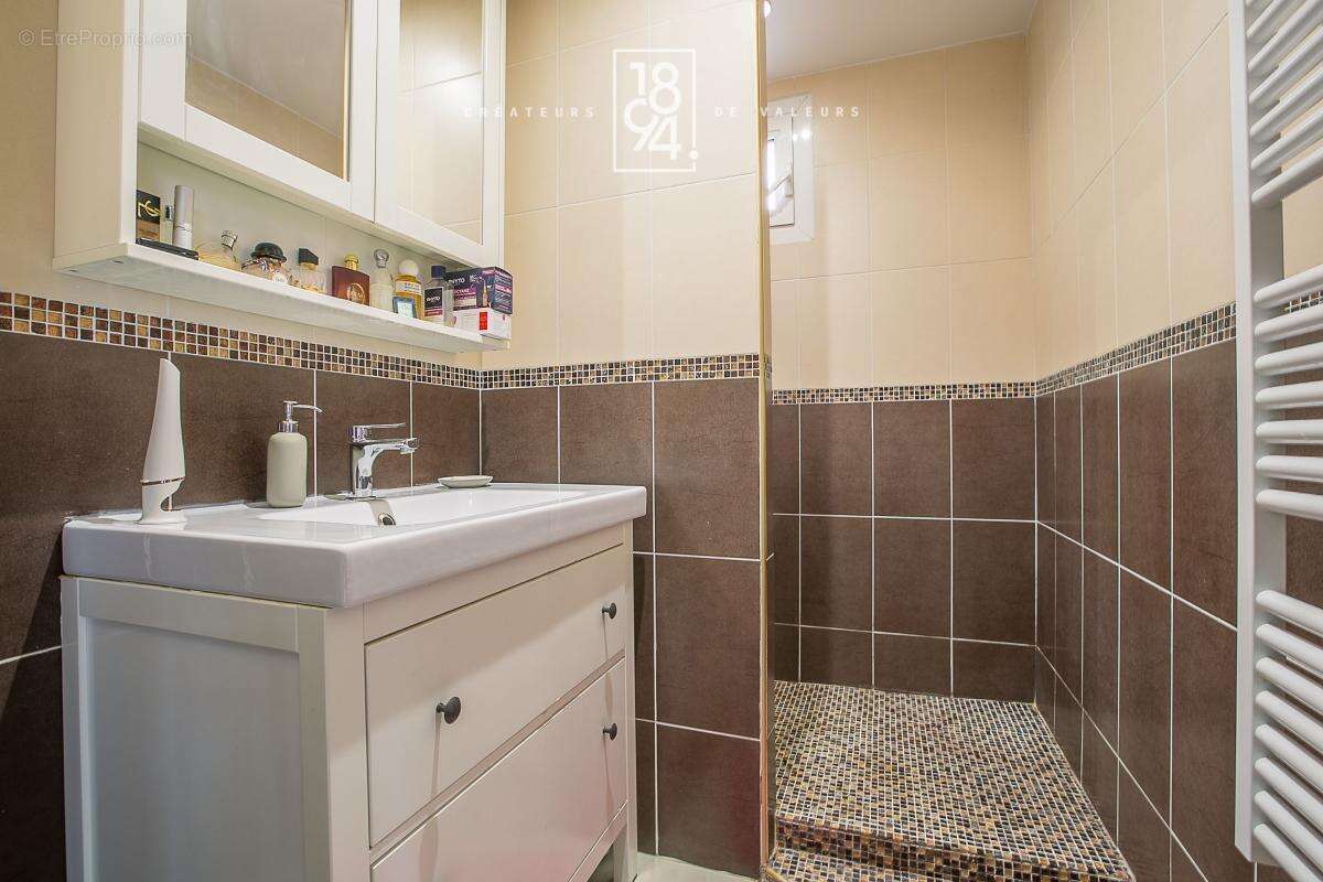 Appartement t3 deux balcons garage en sus parc du 26e - photo 9