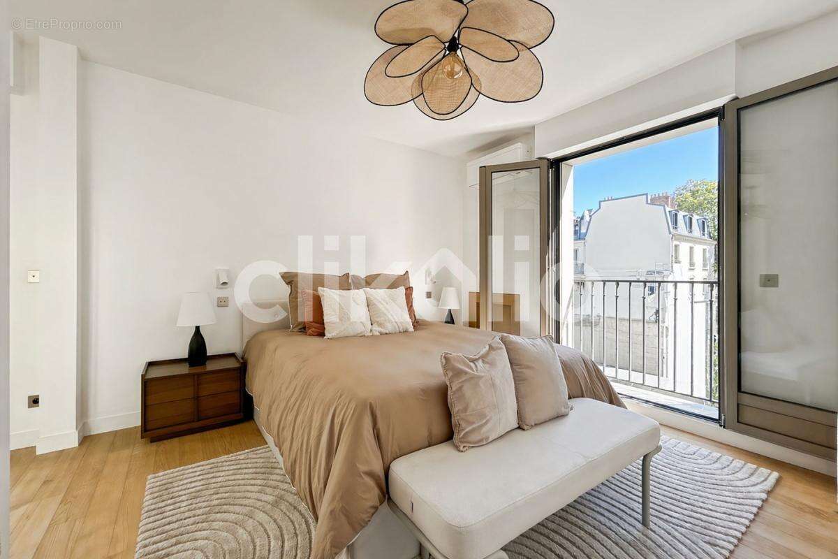 Appartement à PARIS-7E