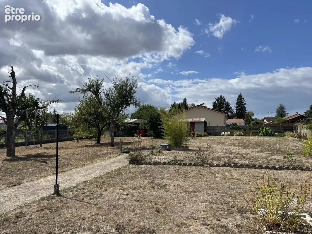 Maison familiale avec jardin, garage et sous-sol - photo 2