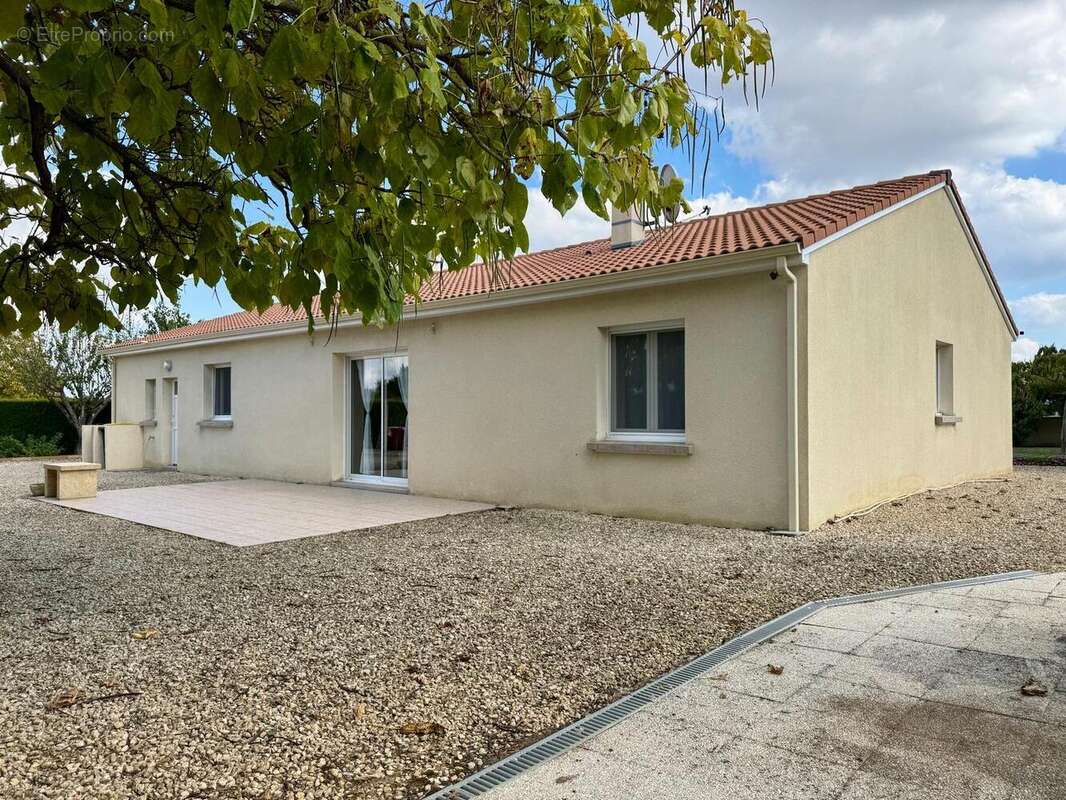   - Maison à SAINT-JACQUES-DE-THOUARS