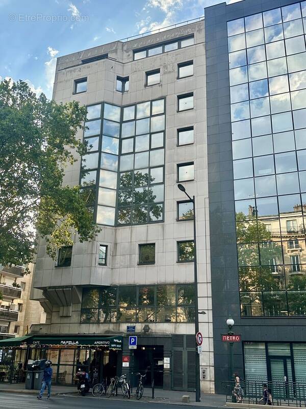 Photo 1 - Commerce à BOULOGNE-BILLANCOURT