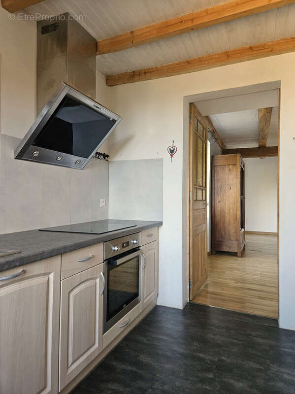 Maison rénovée avec grand jardin aménagé et garage, située dans le centre ville de Baraqueville - photo 11