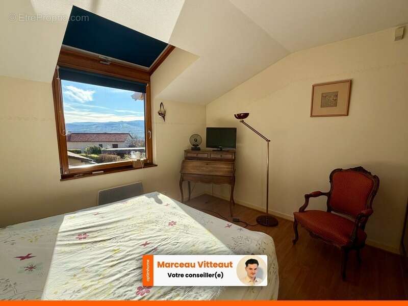 Maison à CHARNAY-LES-MACON