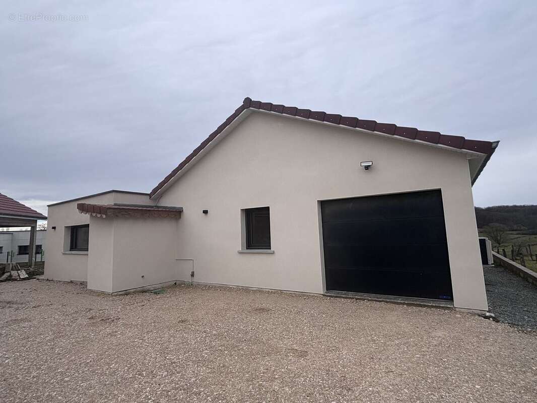 Maison à PUSY-ET-EPENOUX