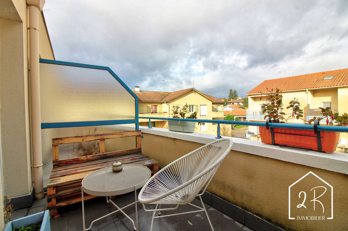 Appartement à SIMANDRES