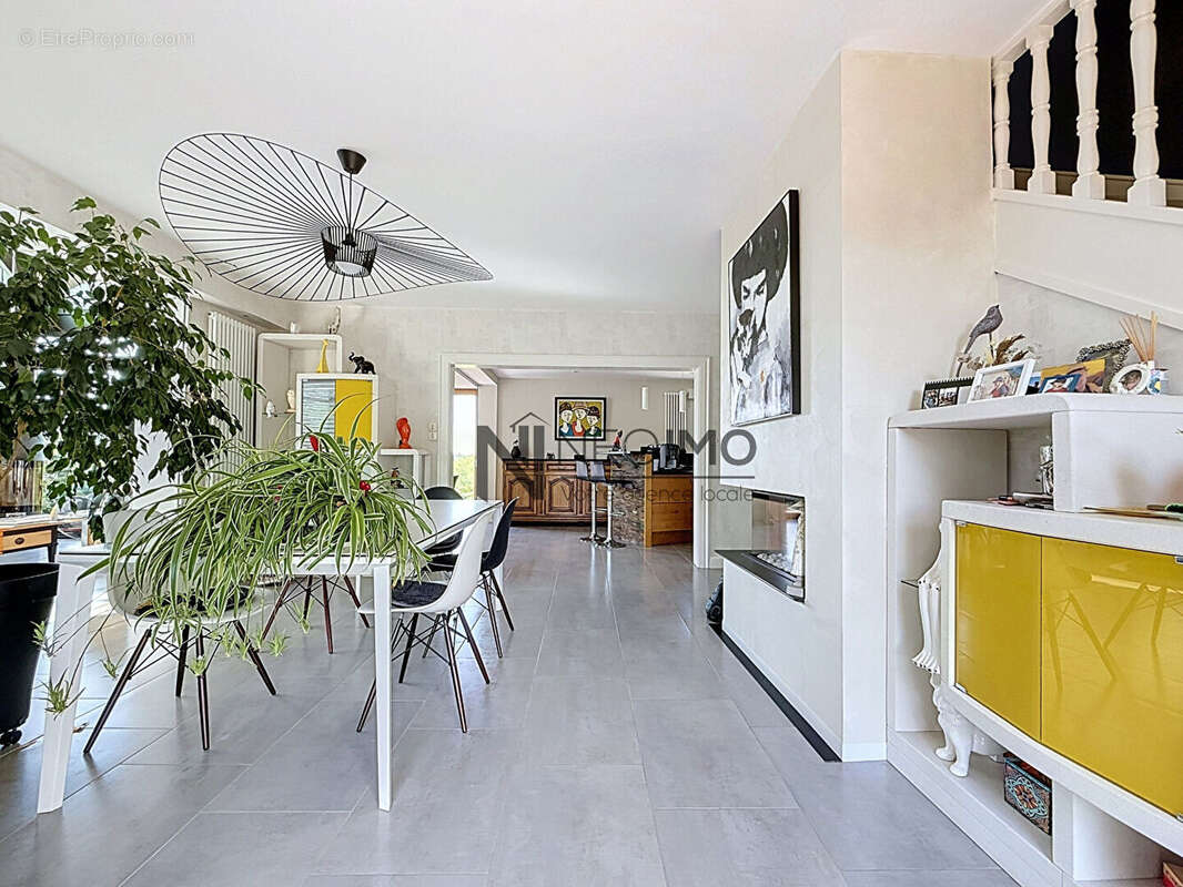 Maison Rebeuville 6 pièce(s) 191.9 m2 - photo 5