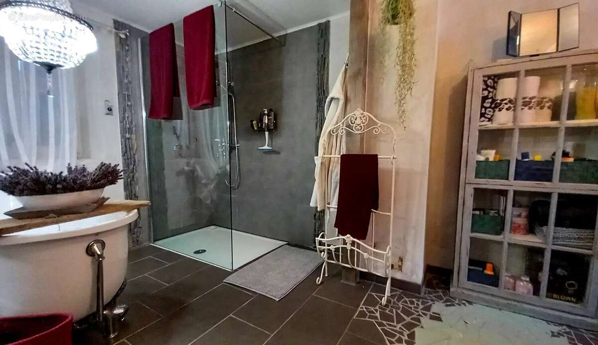 Maison à REGNEVELLE