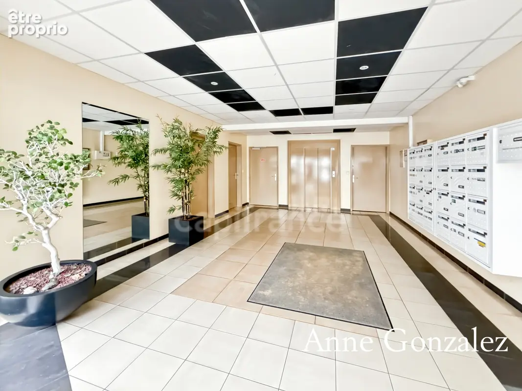 ORLEANS CENTRE derrière la médiathèque et proche de la gara à vendre el appartement T3 avec terrasse, jardin privatif clos et ar - photo 11