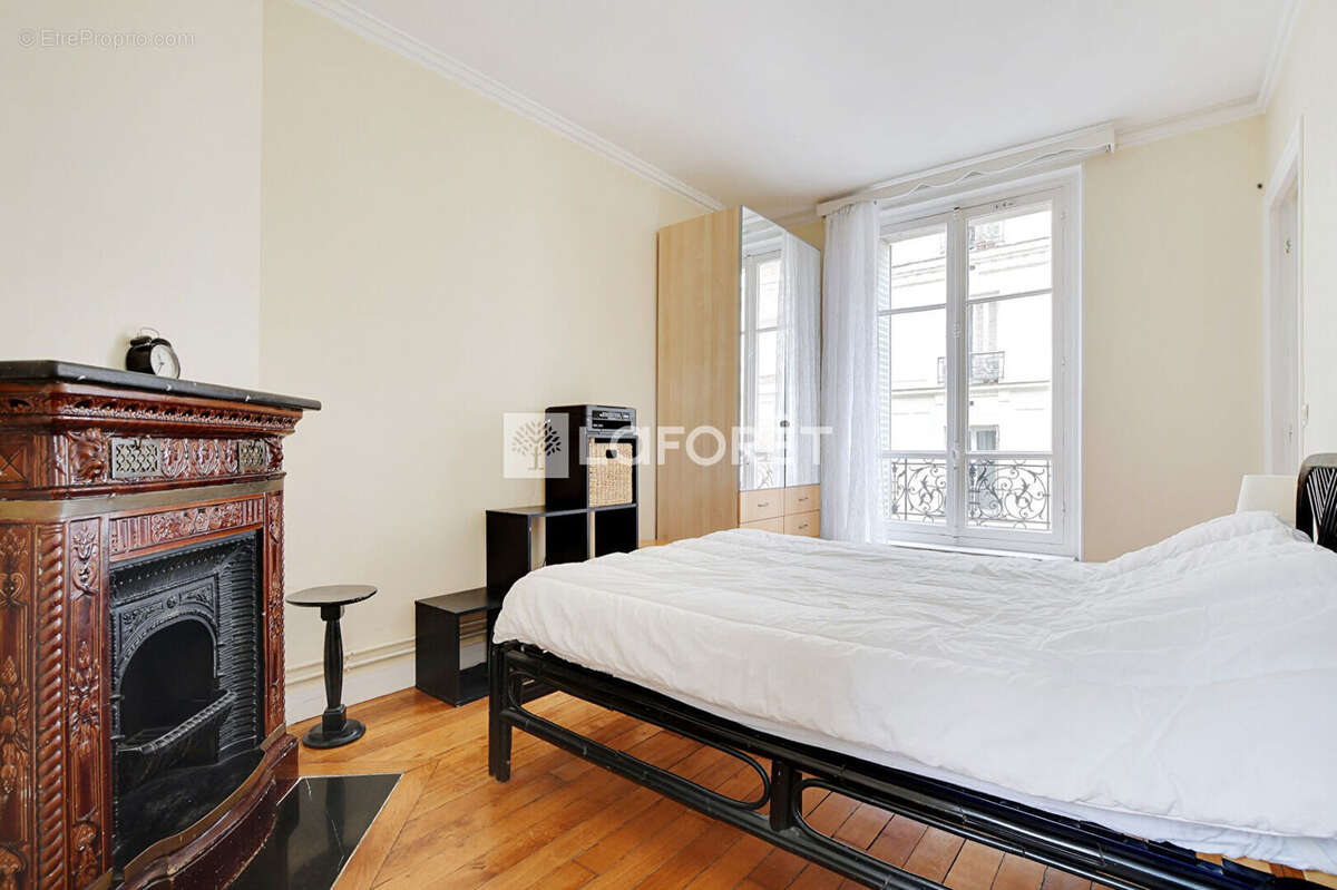 Appartement à PARIS-14E