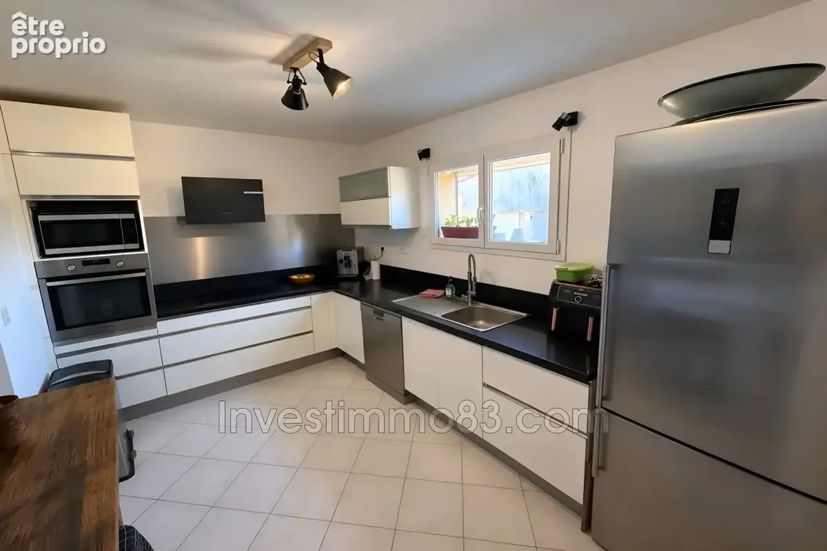 Maison 5 pièces 132 m² à vendre à Meyreuil (13590) - photo 6
