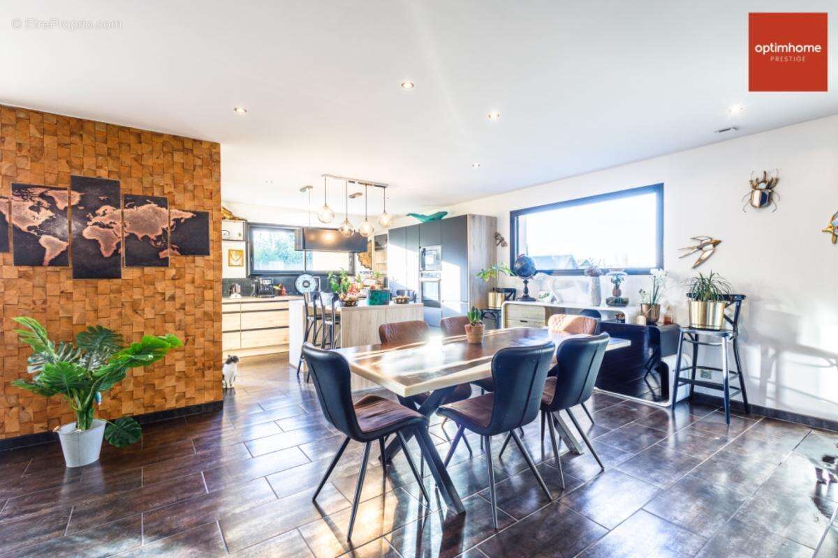 Magnifique maison contemporaine de 300 m² avec piscine intérieure et 5 chambres - photo 6