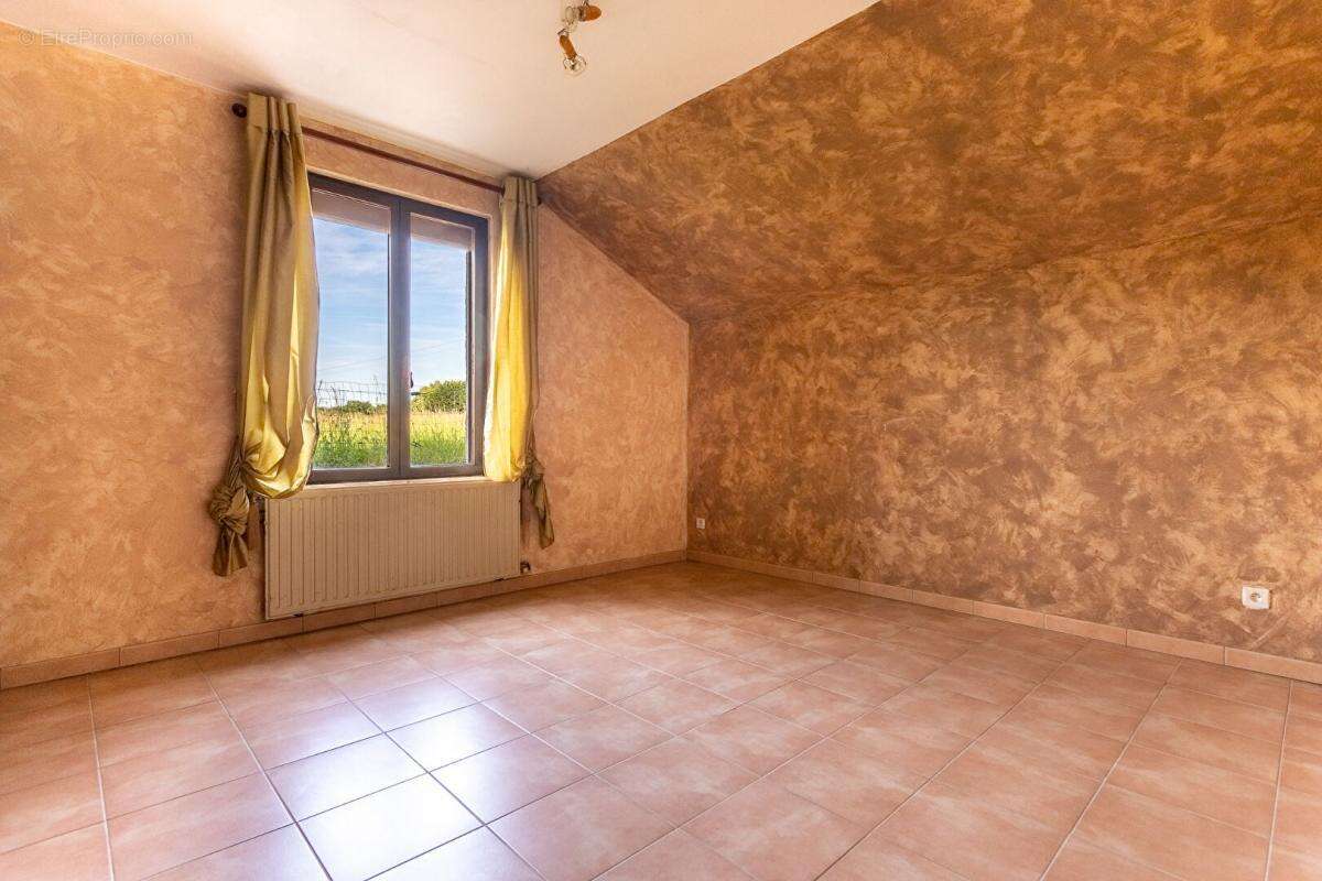 Maison La Chapelle Montmartin 6 pièces 130 m2 - photo 4