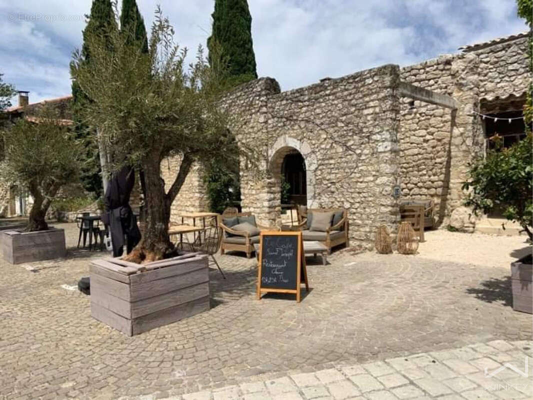 Maison à LA GARDE-ADHEMAR