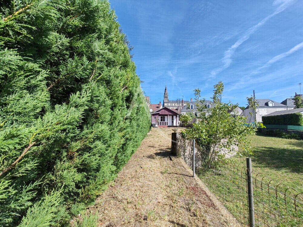 Maison à CANDE-SUR-BEUVRON