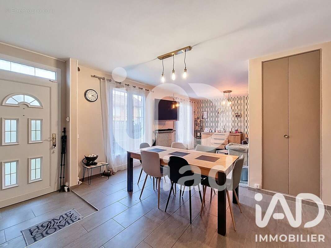 Maison 116 m² à Aulnay-Sous-Bois  - photo 4