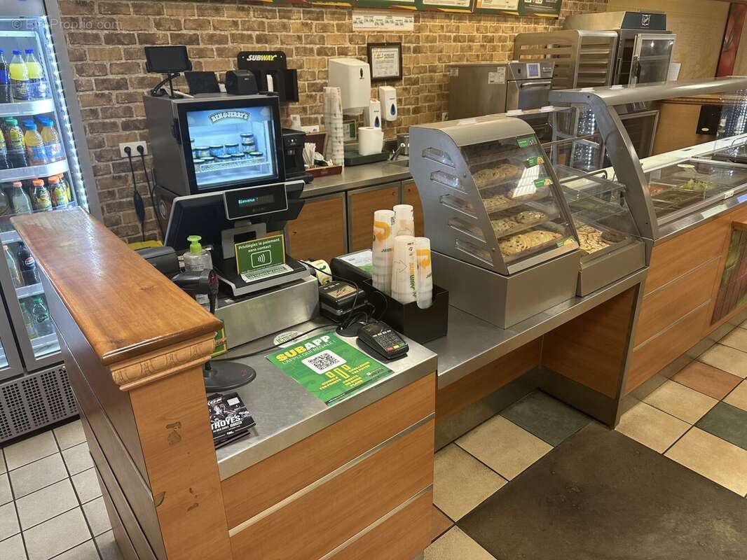 Autre à PONT-SAINTE-MARIE