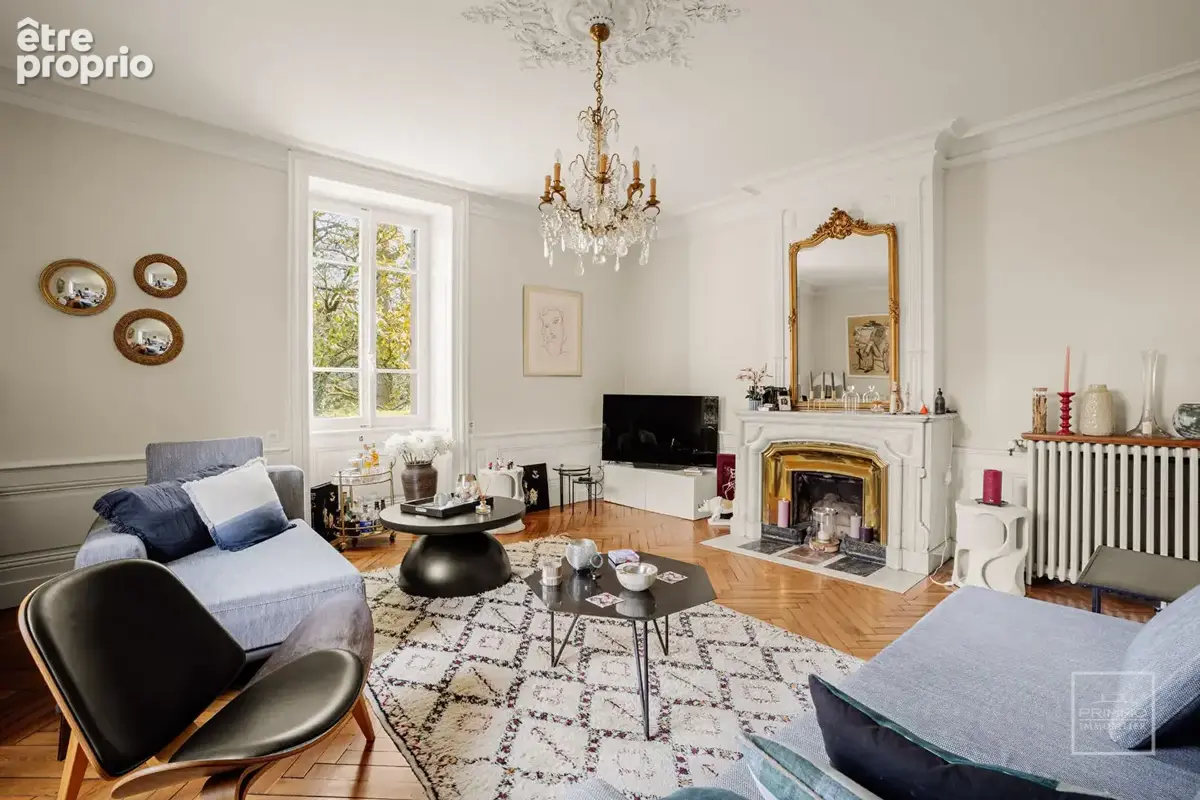 Neuville sur saone - 137m² de charme, jardin 1385m² & parking - photo 6