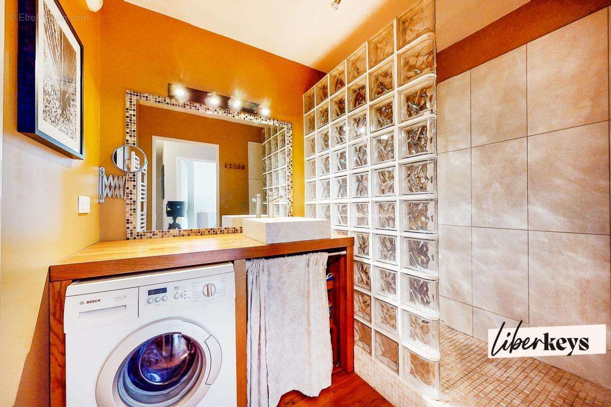 Appartement à MARSEILLE-16E