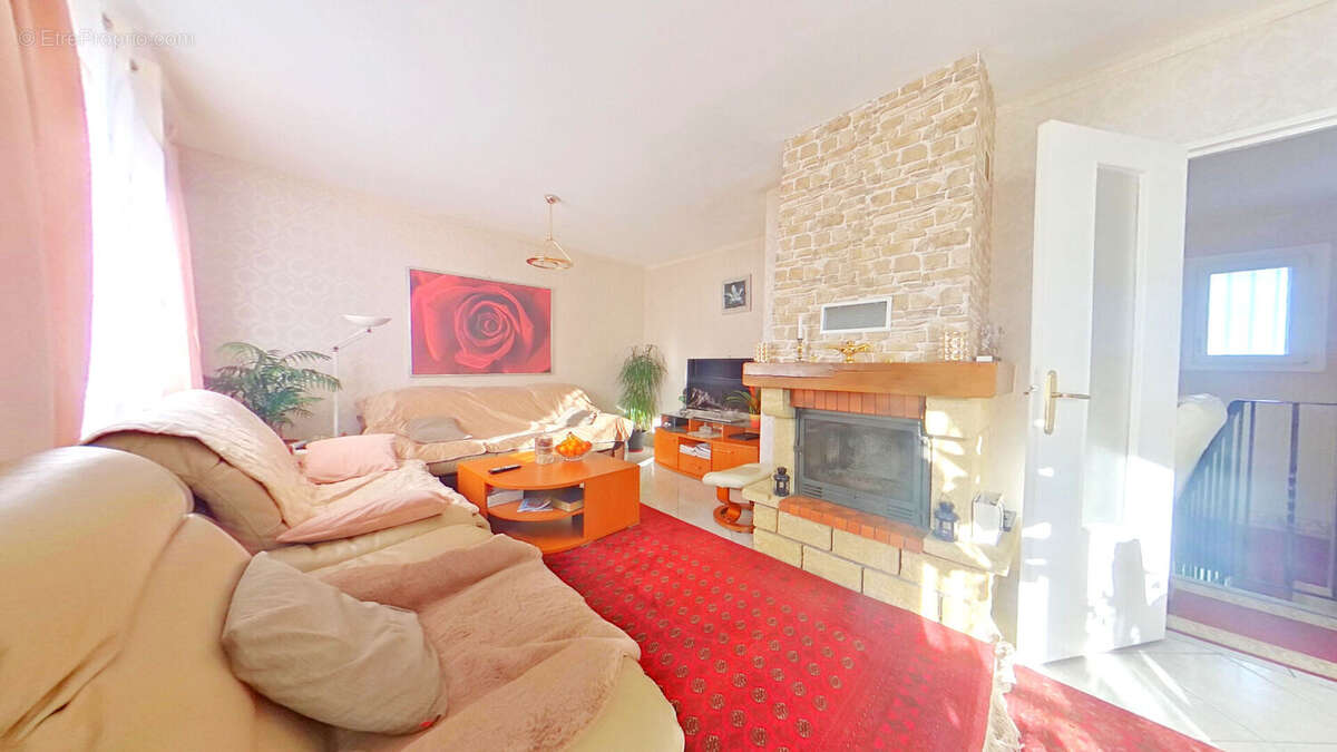 Maison à SAINT-SEBASTIEN-SUR-LOIRE