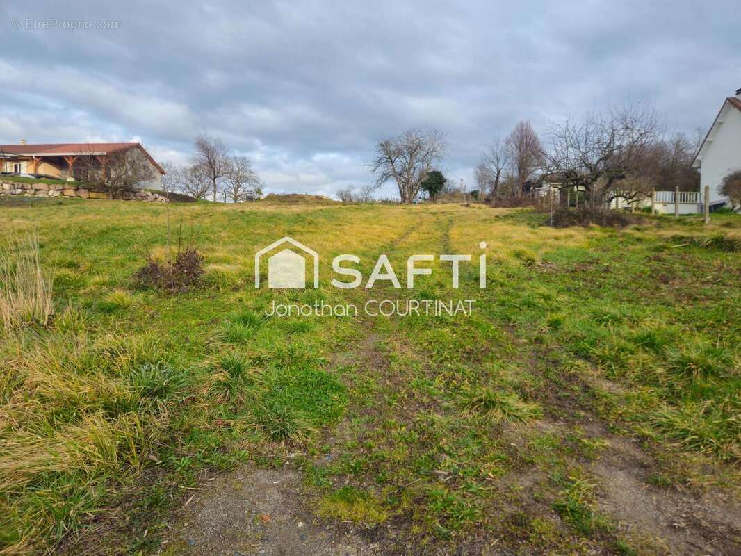 Photo 3 - Terrain à LE VERNET