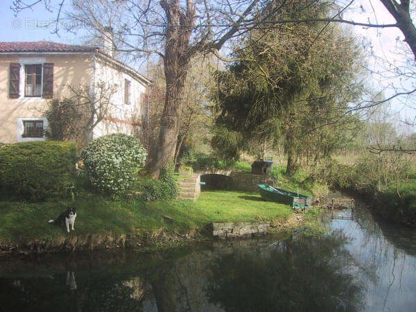 OVERVIEW - Maison à SAINT-FRAIGNE