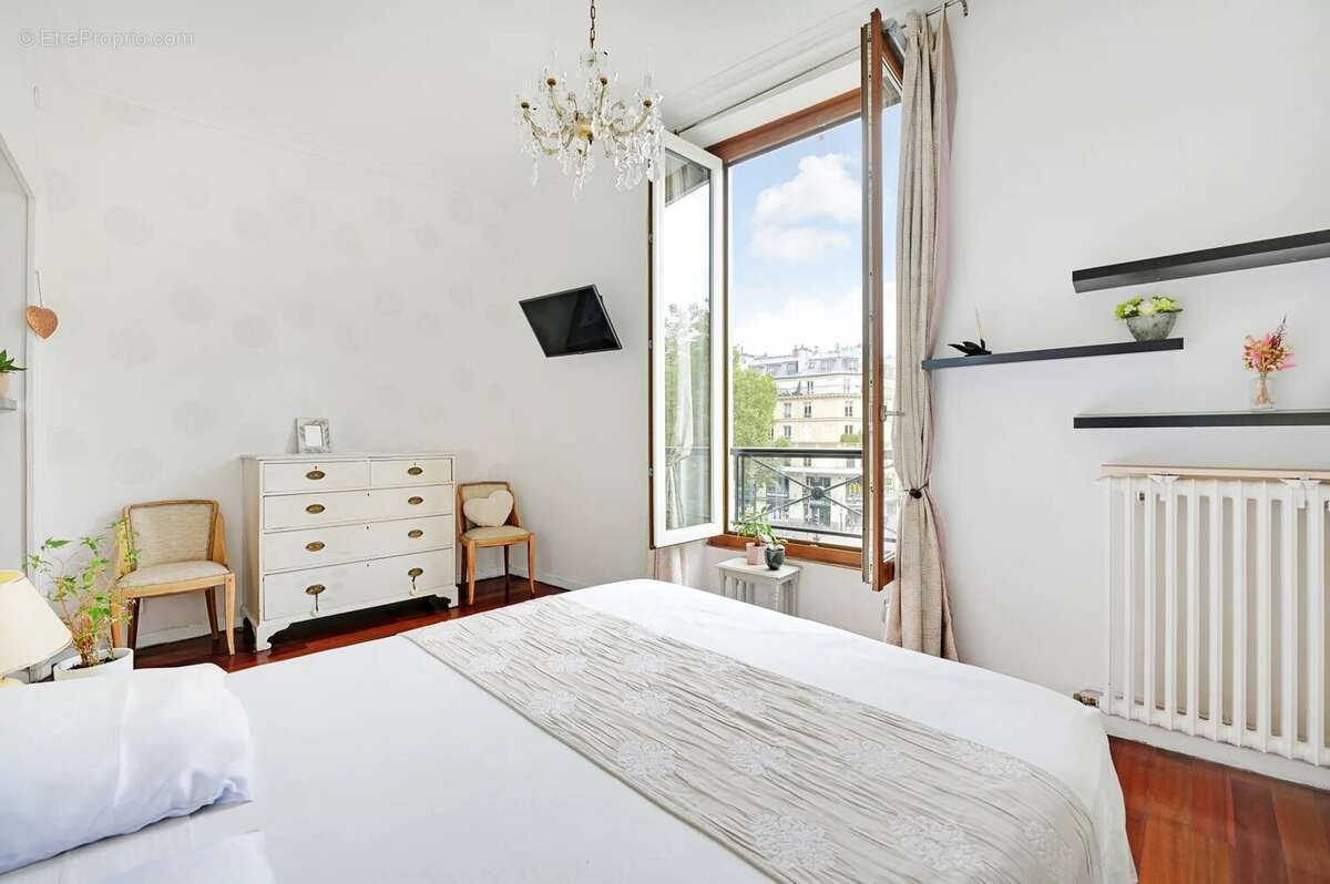 Appartement à PARIS-11E