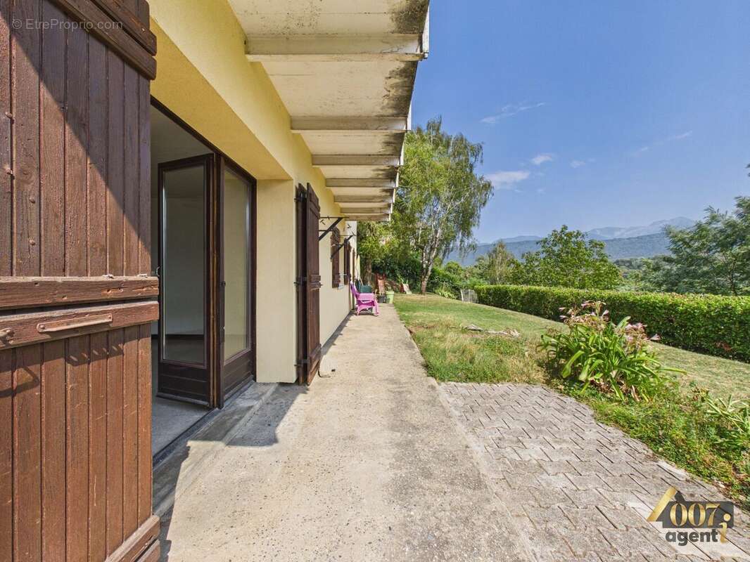 Appartement 91 m² à Montmelian  - photo 2