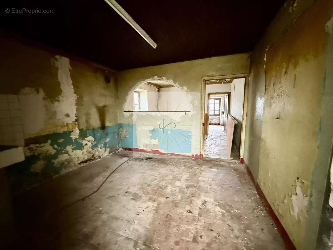 Maison à MONTELIMAR