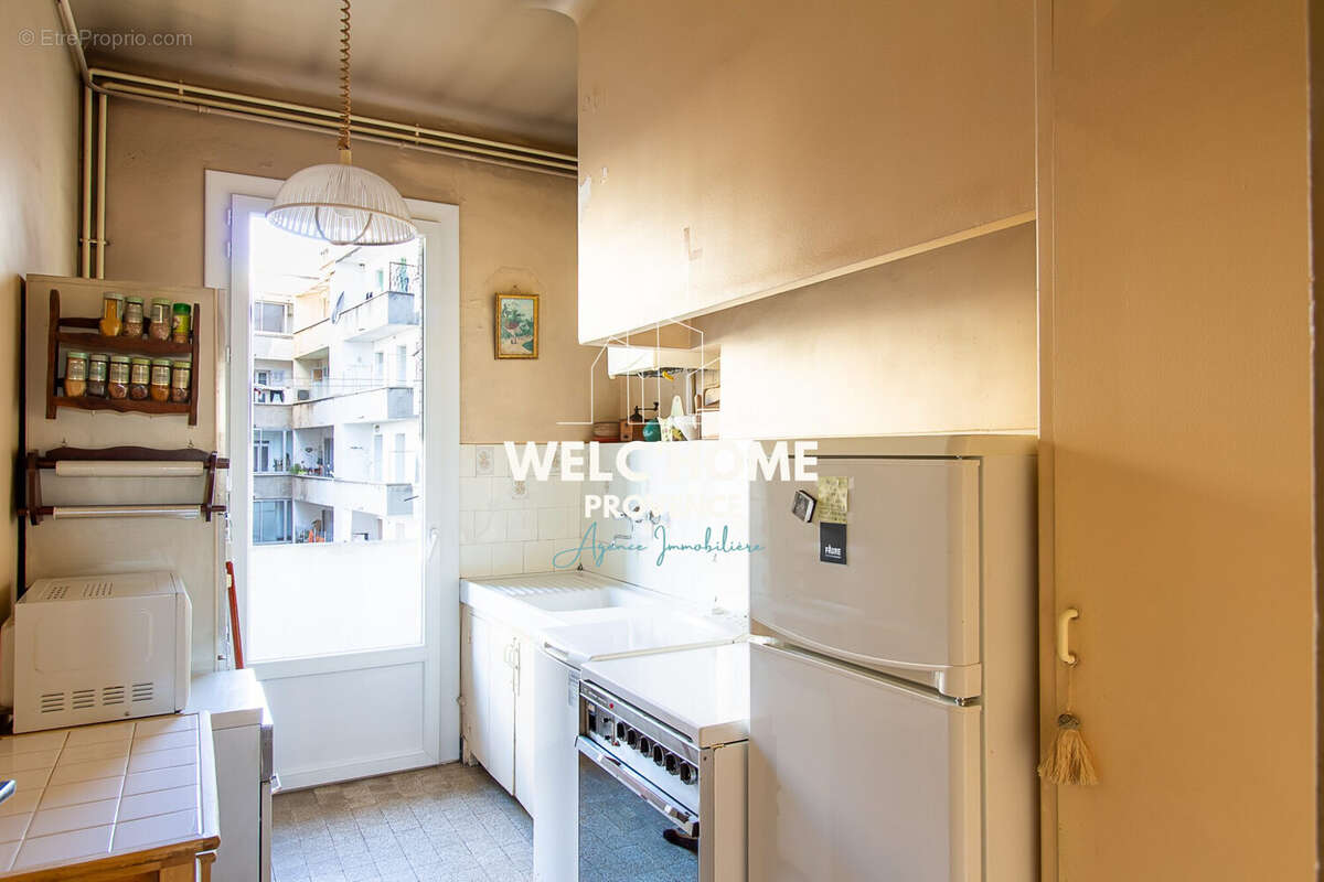 Appartement à MARSEILLE-4E