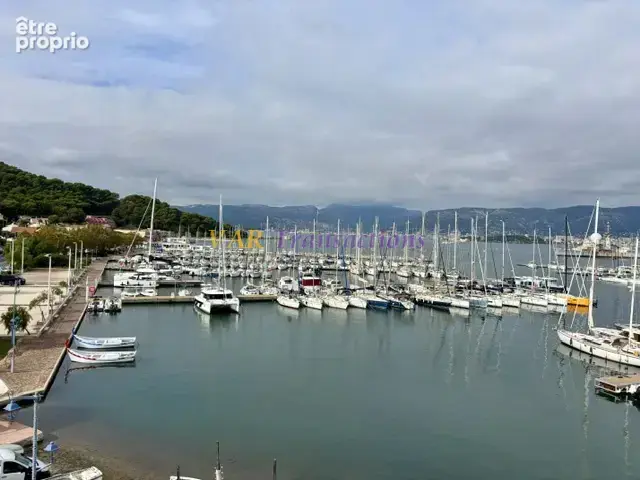 Pleine vue sur le port - Dernier étage - ascenseur- Immeuble et appartement Rénovation totale - - photo 1