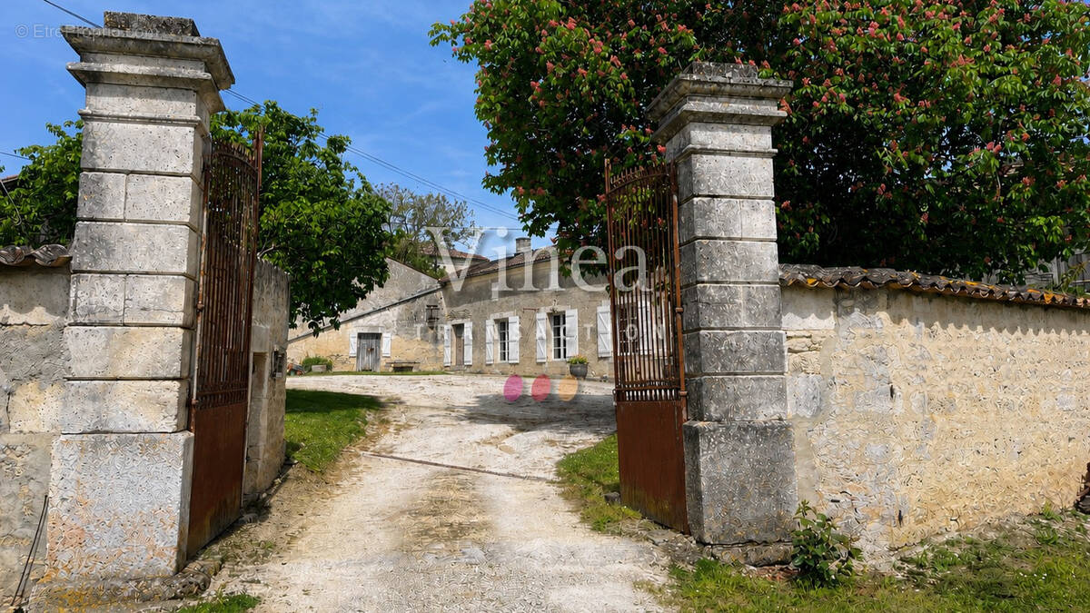 Autre à ANGOULEME