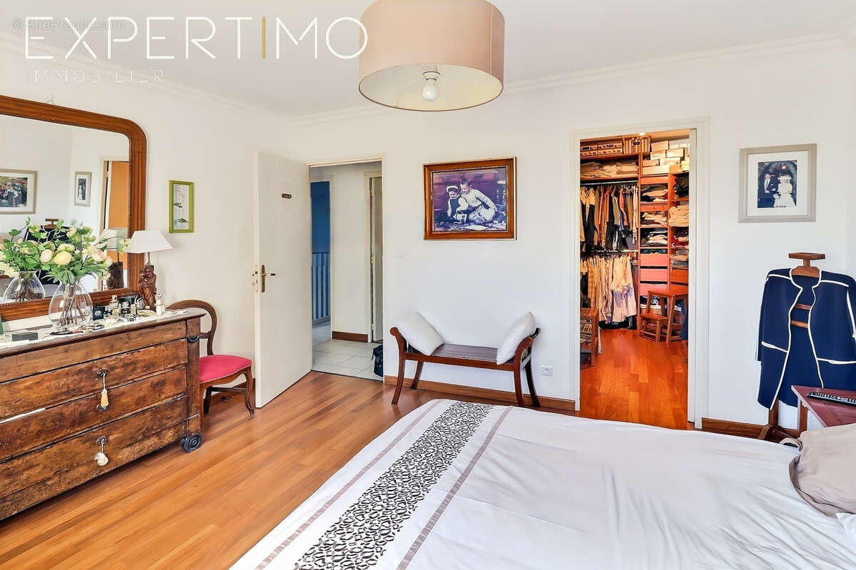 Propriété de caractère  vue mer de l'etage - quartier calme - photo 14