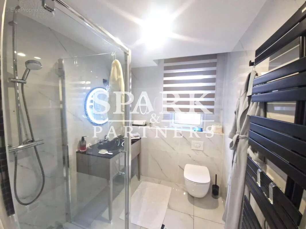 Appartement à ROQUEBRUNE-CAP-MARTIN