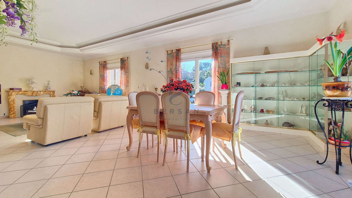 Maison à FREJUS